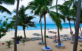 Golden Beach Cottages